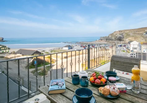 The patio & alfresco dining area at Surfers, Portreath