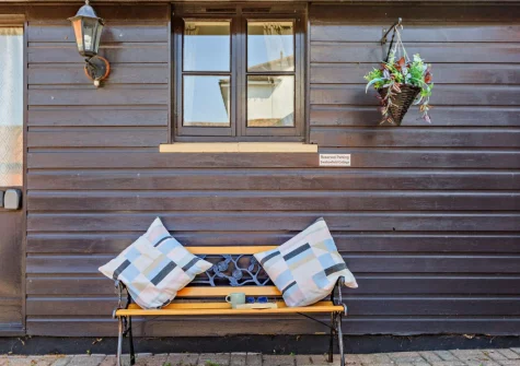 The outdoor sitting area at Swallowfield Cottage, Newton Poppleford