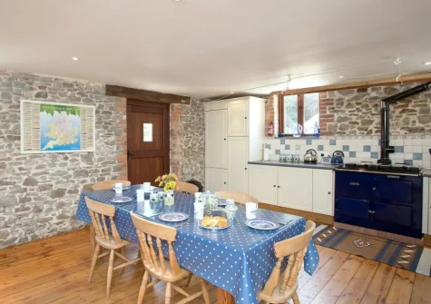 The kitchen & dining area at Swallows Cottage, Alwington