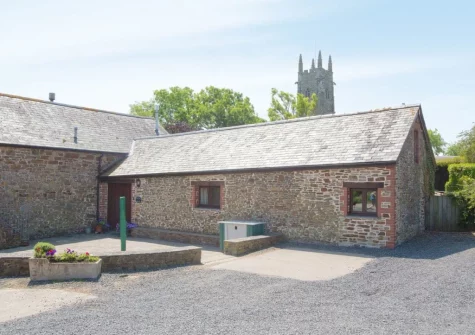 Swallows Cottage, a traditional stone barn conversion, combines modern amenities with original character