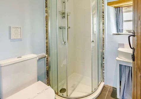 The shower room at Swallows Rest, Laneast
