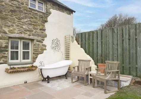 The enclosed garden at Swallows Rest, Laneast