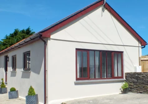 Swallows Retreat is a beautifully furnished barn conversion on a 260-acre cattle & sheep farm on the Hartland Peninsula