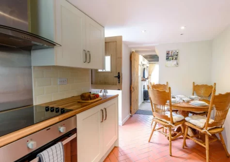The kitchen & dining area at Swallows Return, Woolfardisworthy