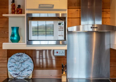 The kitchen at Swift Lodge 17, Clovelly Lakes, Higher Clovelly