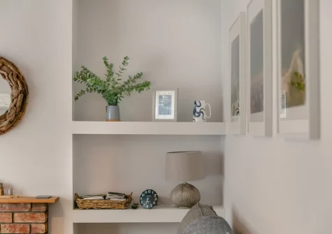 The living room at Syringa, Beer