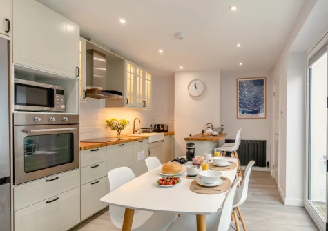 The kitchen & dining area at Syringa, Beer