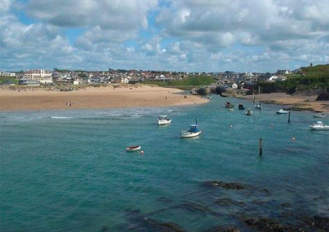 The swimming & surfing beaches of Bude, Sandymouth Bay, Westward Ho!, Northam & Appledore are less than 30 minutes' drive from Tack Room, Blagberry