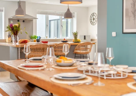 The kitchen & dining room at Tamar, St Merryn