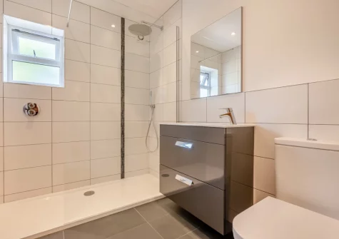 Bedroom #1 en-suite shower room at Tamar, St Merryn