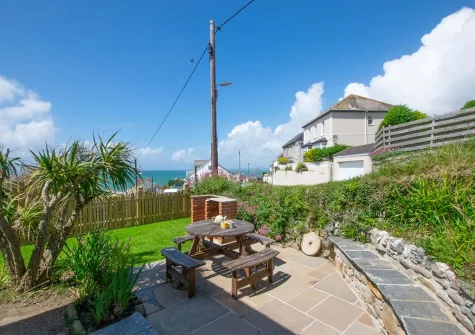 The patio, barbecue & alfresco dining area at Tamarind, Porthleven