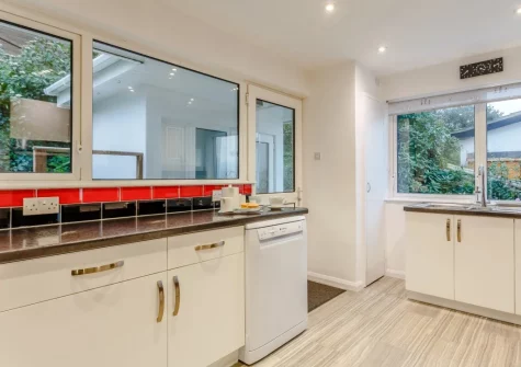 The kitchen at Tamarisk, Downderry