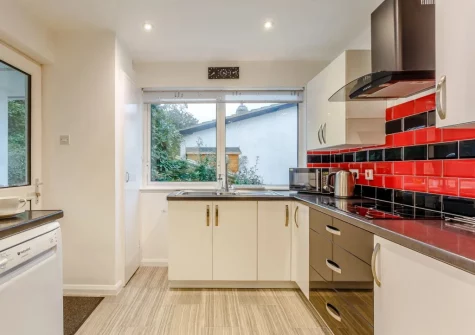 The kitchen at Tamarisk, Downderry