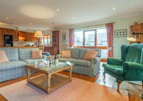 The living area at Tamarisk, Roserrow, Polzeath