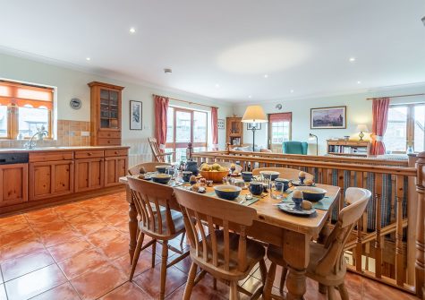 The dining area at Tamarisk, Roserrow, Polzeath