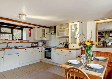 The kitchen & dining area at Tawnawood, Fletchersbridge