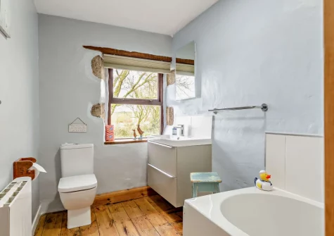 The bathroom at Tawnawood, Fletchersbridge