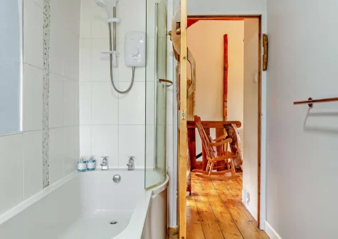 The bathroom at Tawnawood, Fletchersbridge