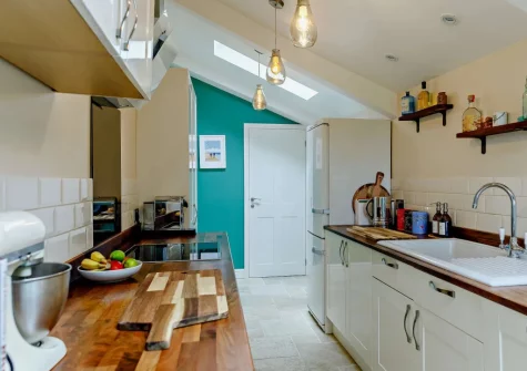 The kitchen at Thatch View Cottage, Roborough
