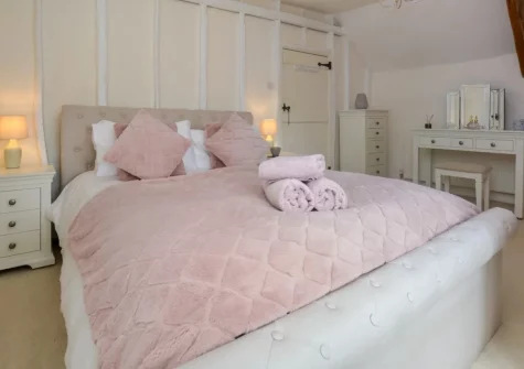 Bedroom #1 at Thatch View Cottage, Roborough