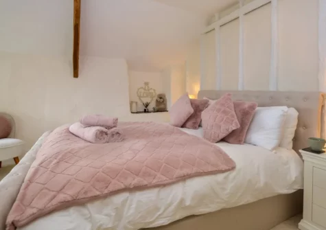 Bedroom #1 at Thatch View Cottage, Roborough