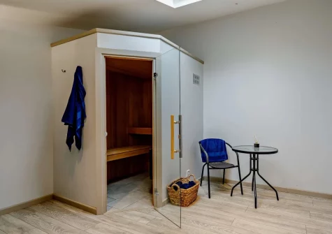 The private sauna with changing area at Thatch View Cottage, Roborough