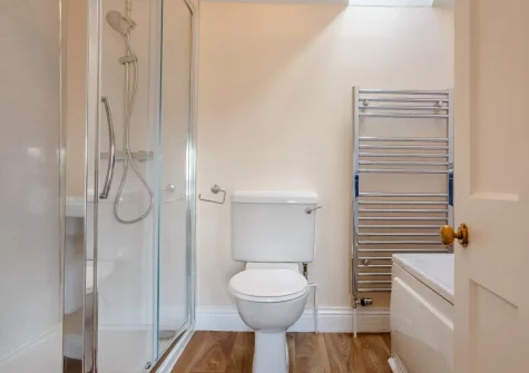 The bathroom at The Anchorage, Instow