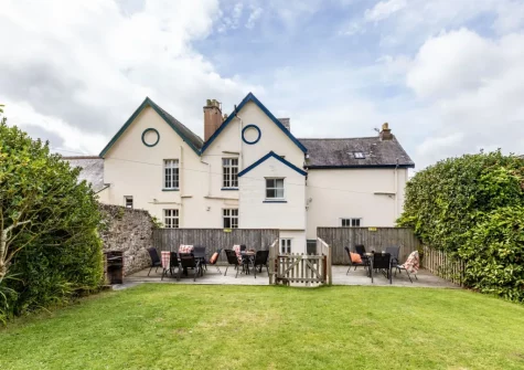 The patio, barbecue, alfresco dining area & garden at The Anchorage, Instow