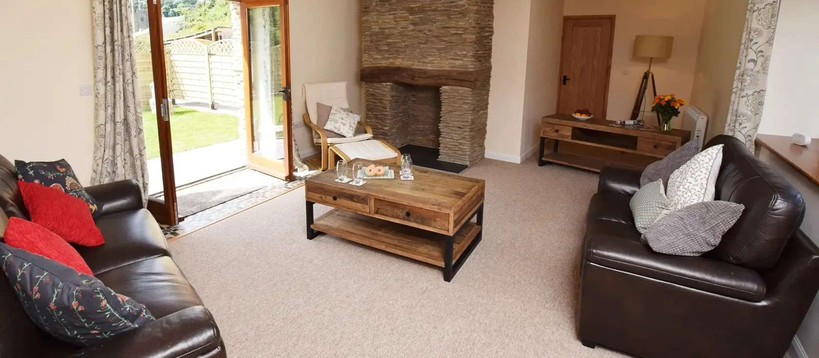 The Barn, Moules Farm, Berrynarbor is a stylish converted barn with private hot tub set on a peaceful working farm. Enjoy elegant minimalist interiors, tranquil rural surroundings, and easy access to North Devon's stunning beaches and attractions.