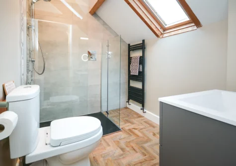 The first floor shower room at The Big Barn at Well Cottage, Jacobstow