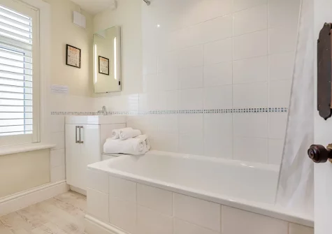The bathroom at The Blue House, 18 Glynn Road, Padstow