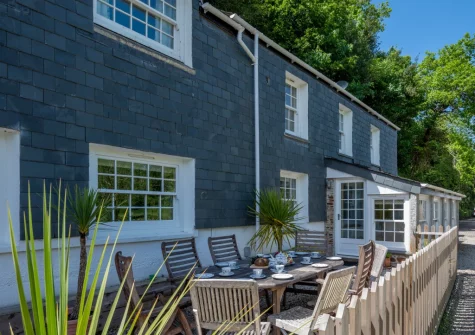 The terrace & alfresco dining area at The Boathouse, Little Petherick