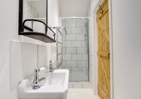 The shower room at The Byre, Sennen