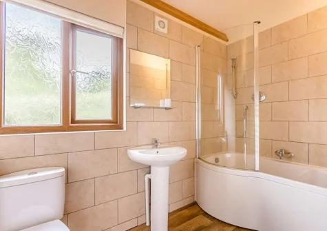 The bathroom at The Cabin, Bideford