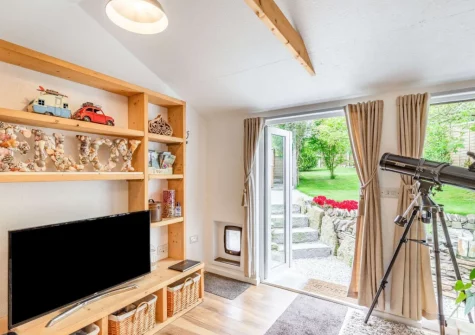 The living area at The Cabin Retreat, Luxulyan