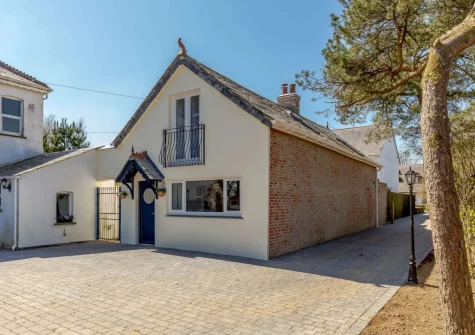 The Coach House at Kilbroney is a stunning cottage set in a quiet village setting
