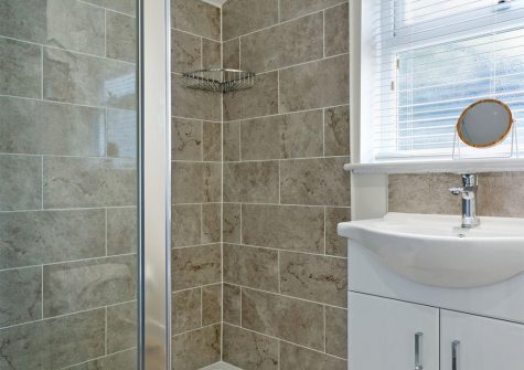 The shower room at The Cottage, Westward Ho!