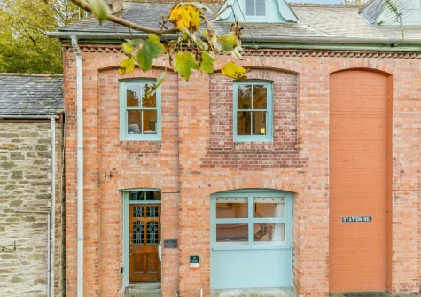 The Counting House is a characterful terraced house, which once formed part of a Victorian flour mill