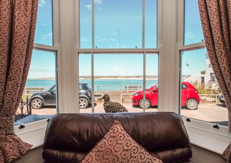 The living area at The Crab Shell, Appledore