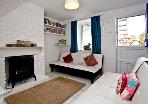 The living area at The Crows Nest, Brixham