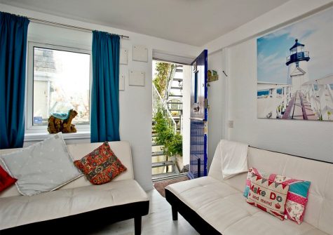 The living area at The Crows Nest, Brixham