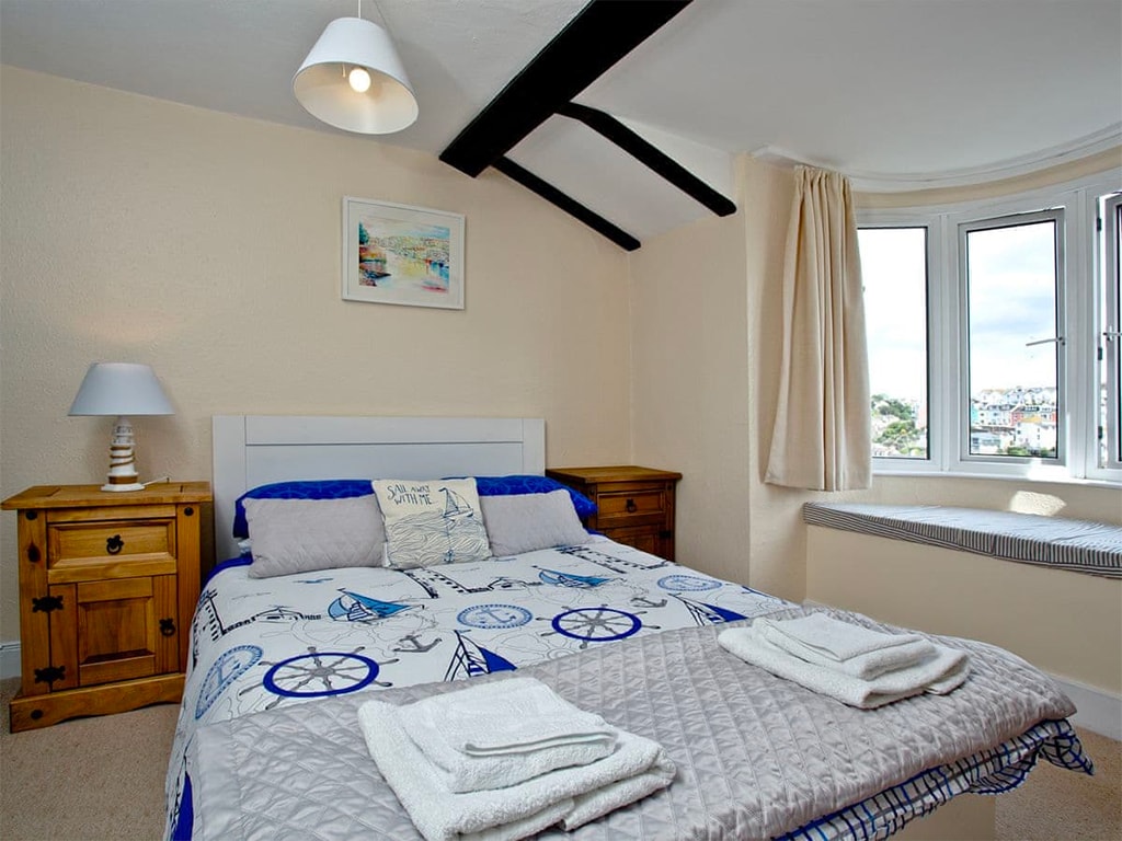 The Crows Nest, Brixham Holiday homes in Brixham