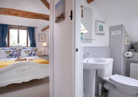 The first floor bathroom at The Dairy Barn, Sutcombe