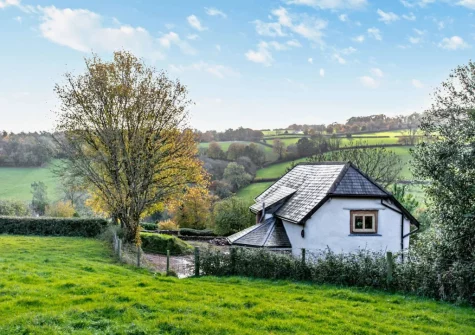 Located on a non-working farm, The East Linhay is a stunning, beautifully finished, detached retreat