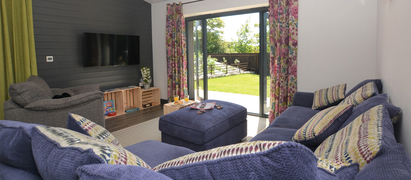 The Flower Box, Gulval Holiday homes in Penzance