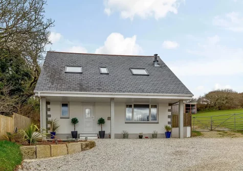 The Fox's Denis set in a quiet village location perfectly located for walkers and beachgoers alike