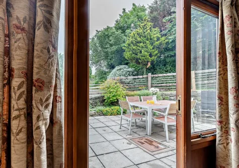 The patio & alfresco dining area at The Granary, Bittadon