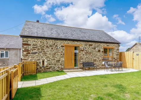 The patio, alfresco dining area & garden at The Granary, Monkleigh