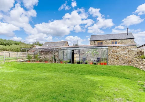 The rear courtyard garden at The Granary, Monkleigh