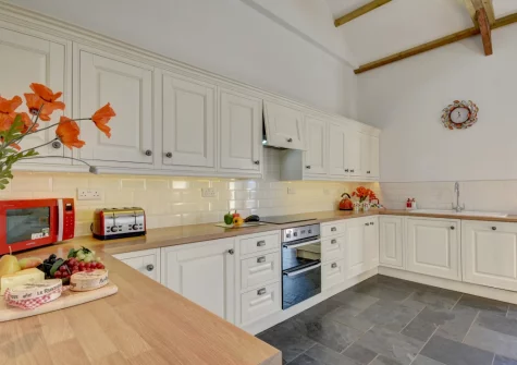 The kitchen at The Granary, Muddiford